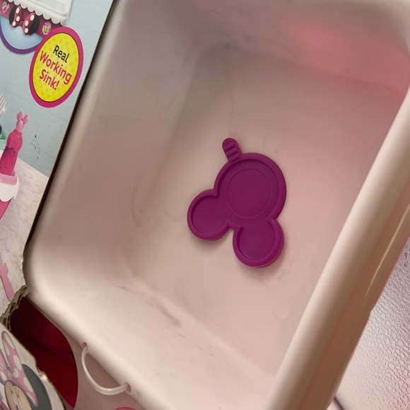 Disney Junior Minnie Mouse Magic Sink Set Learning Toy - Picture 10 of 14